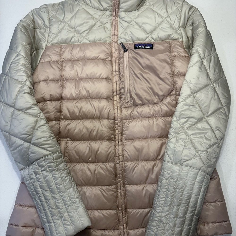 Patagonia Women's Two-Tone Quilted Jacket - excellent condition